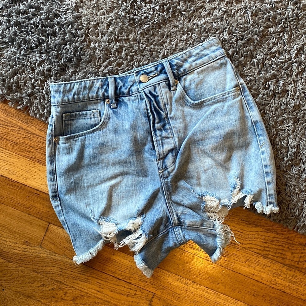 GOOD AMERICAN Bombshell High Rise Shorts Size 27/4